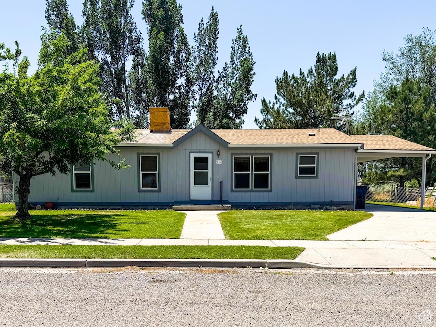912 S West Redview Dr, Monroe, UT 84754 - photo 1