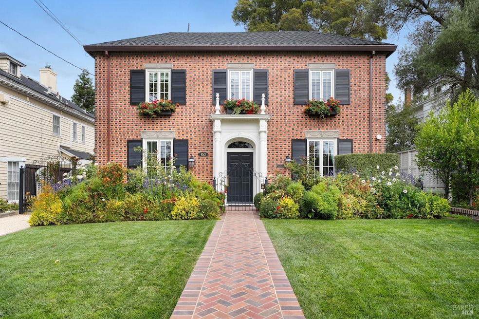 For Sale $3,349,000 • Co-Listing Agent