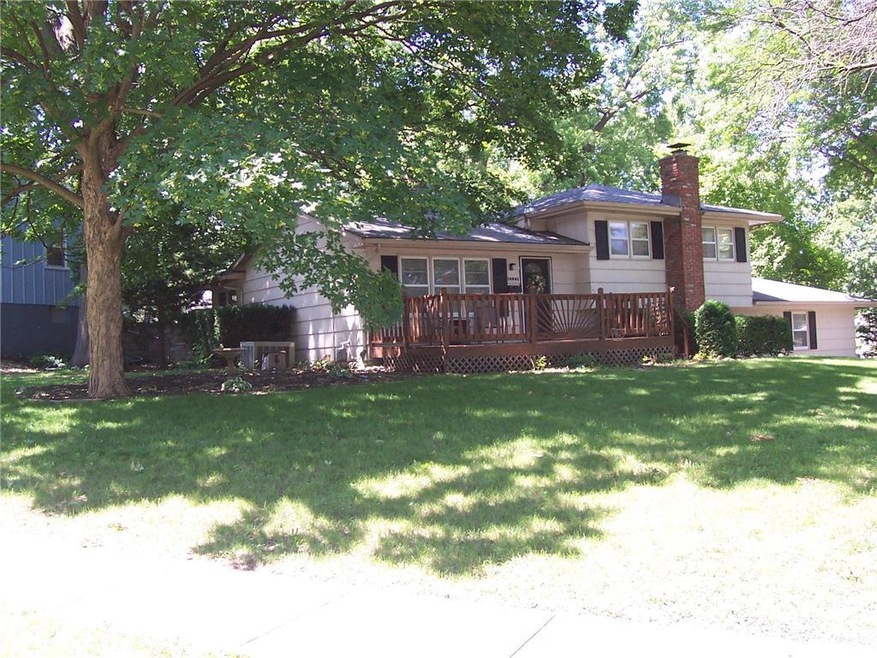 10801 W 71st Place, Shawnee, KS 66203 - photo 1