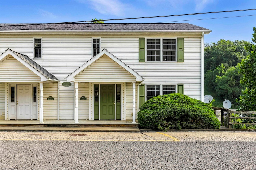 867 Quadrilla St, Morgantown, WV 26505 - photo 1