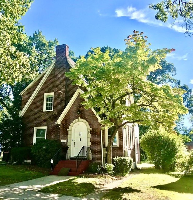 255 Norfolk St, Springfield, MA 01109 - photo 1