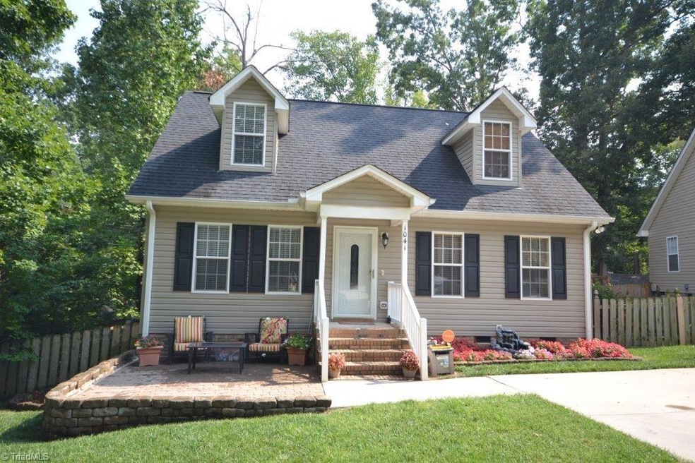 1041 Robbins St, Asheboro, NC 27203 - photo 1