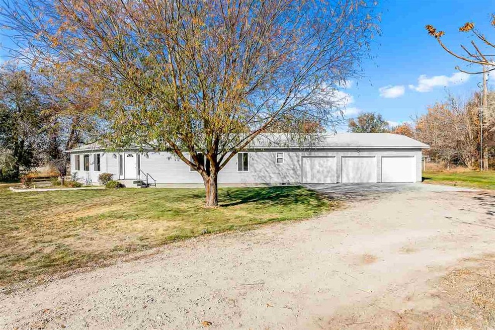 1815 12th Avenue Rd, Nampa, ID 83686 - photo 1