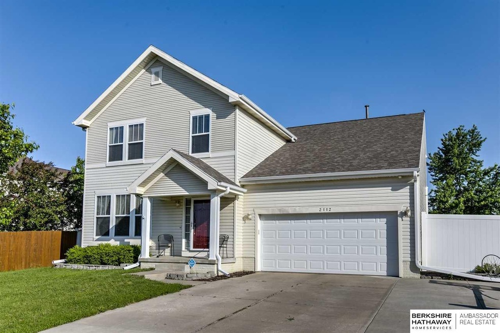 2112 Lakewood Dr, Papillion, NE 68046 - photo 1