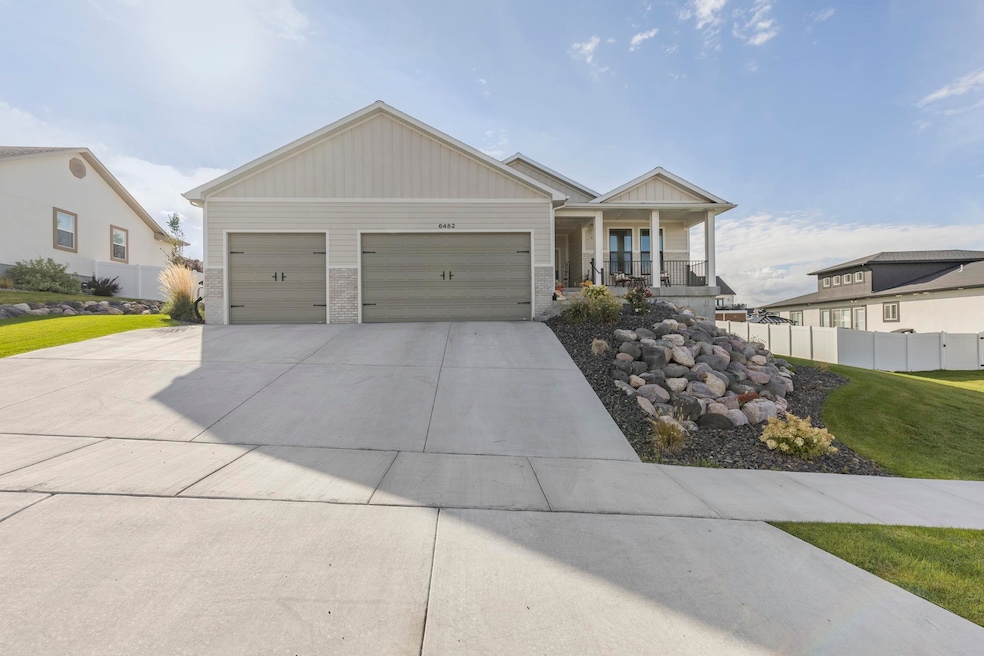 6482 E Crown Crescent, Ammon, ID 83406 - photo 1