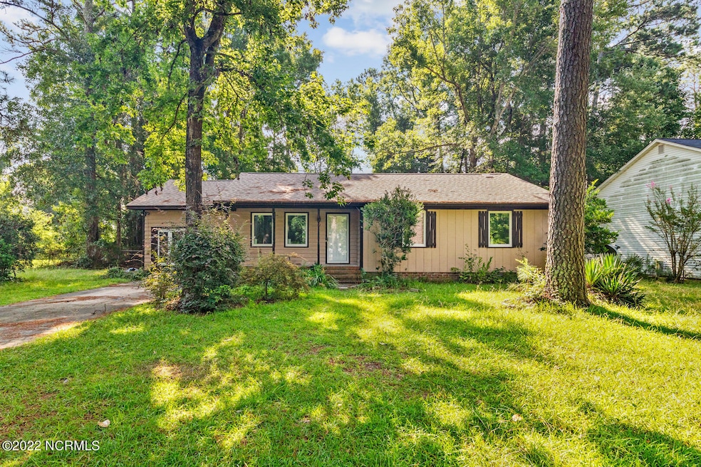 122 Lakewood Dr, Jacksonville, NC 28546 - photo 1