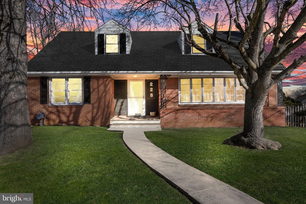 228 Calvert Terrace, Hagerstown, MD 21742 - photo 1