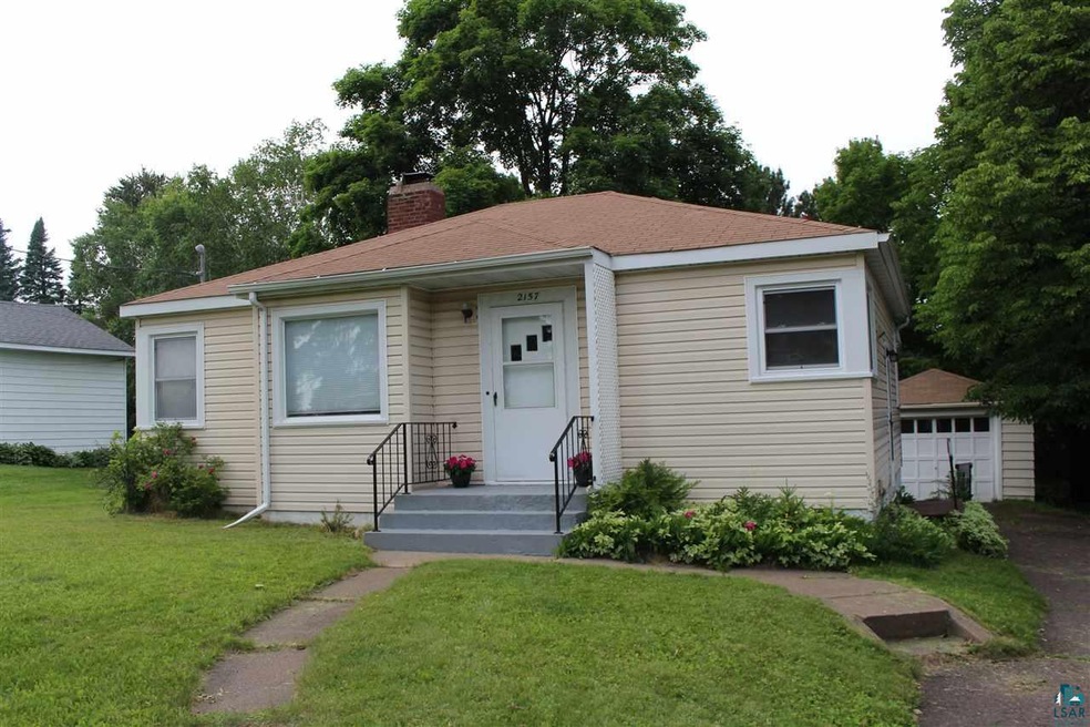 2157 Hillcrest Dr, Duluth, MN 55811 - photo 1