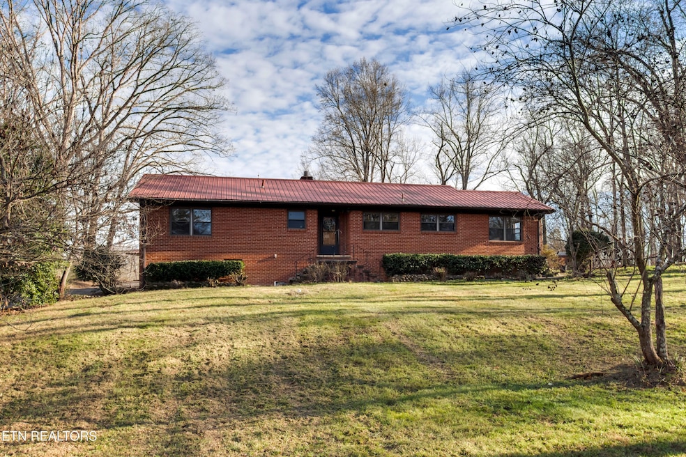 01_HenryLane_614_Front