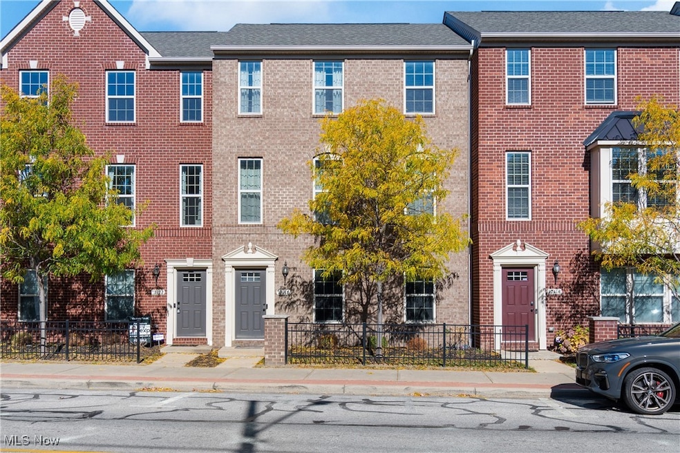 Pending $379,900 • Co-Listing Agent