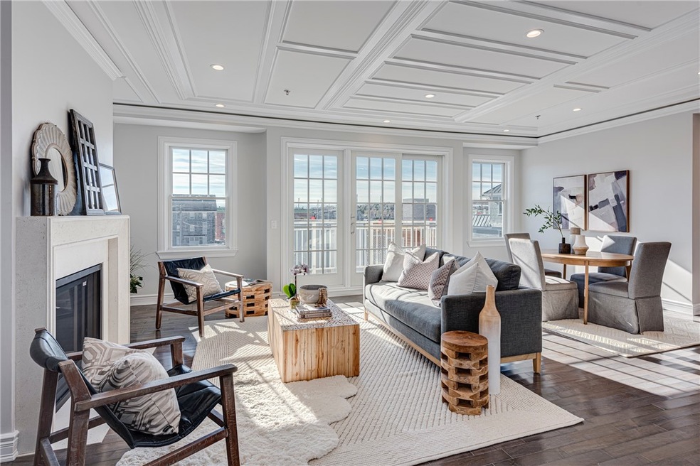 10 Barney St unit 302, Newport, RI 02840 - photo 1