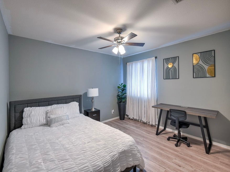 Bedroom for lease
