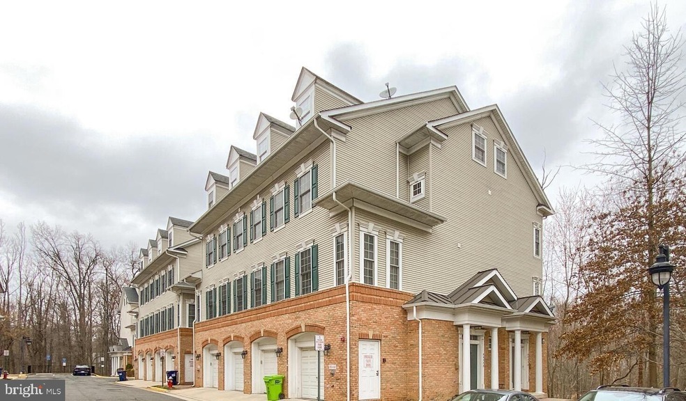 8933 Milford Haven Ct unit 33A, Lorton, VA 22079 - photo 1