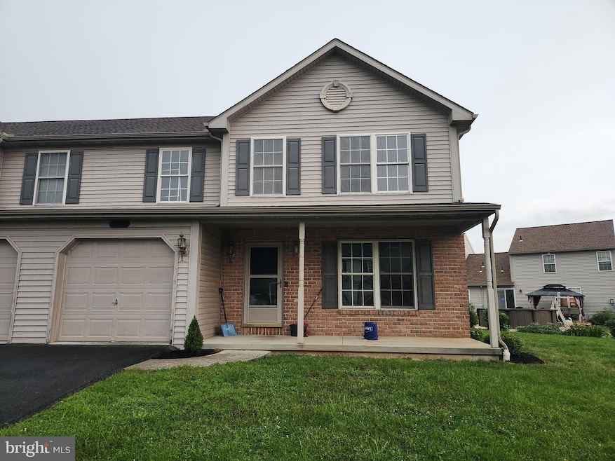 1003 Saint Vincent Ct, Reading, PA 19605 - photo 1