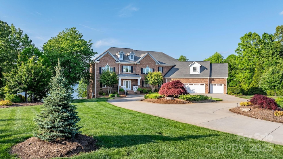 Sold $2,050,000 • Co-Listing Agent