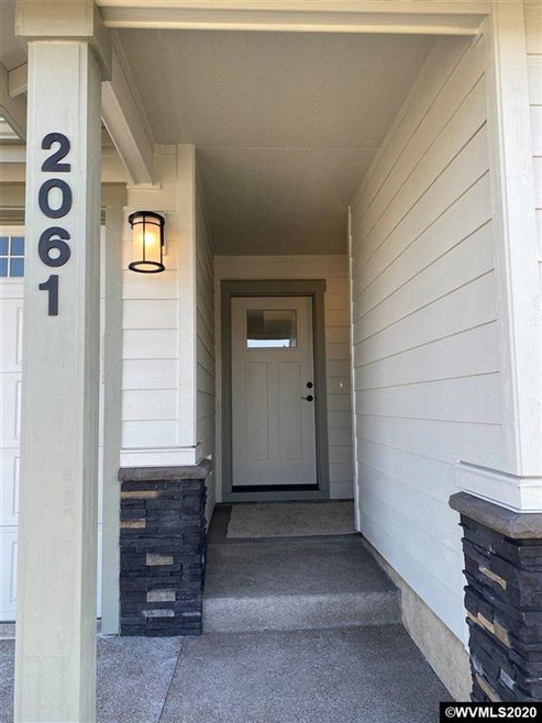 2061 SE Academy St, Dallas, OR 97338 - photo 1