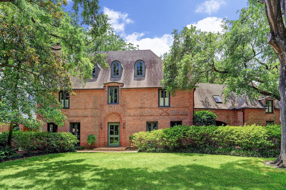 3023 Chevy Chase Dr, Houston, TX 77019 - photo 1