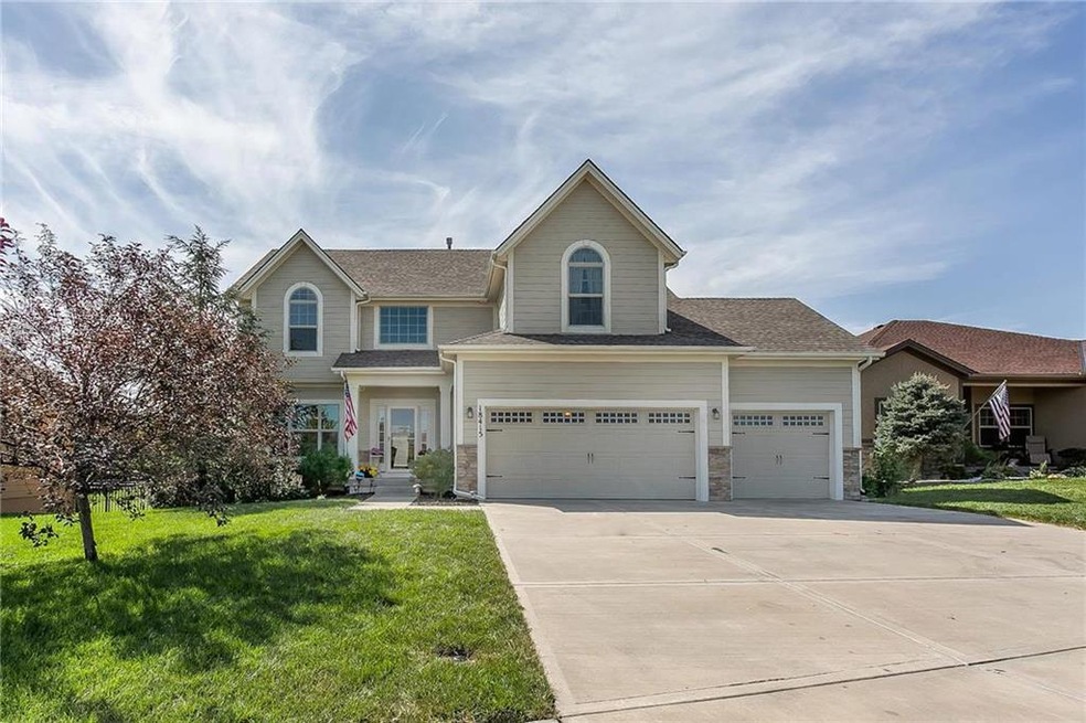 18415 W 193rd St, Spring Hill, KS 66083 - photo 1