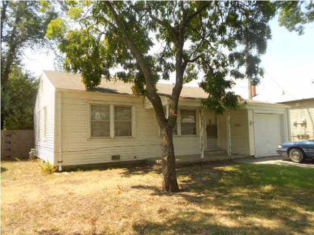 Cute ranch priced below court house appraisal. Two