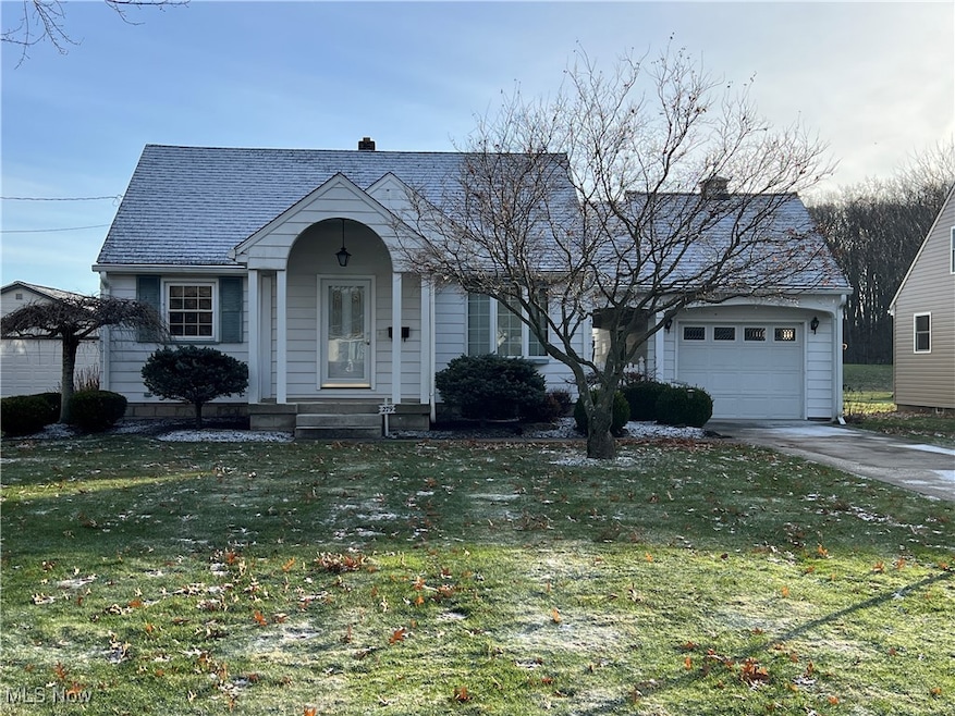 279 Parish Ave, Hubbard, OH 44425 - photo 1