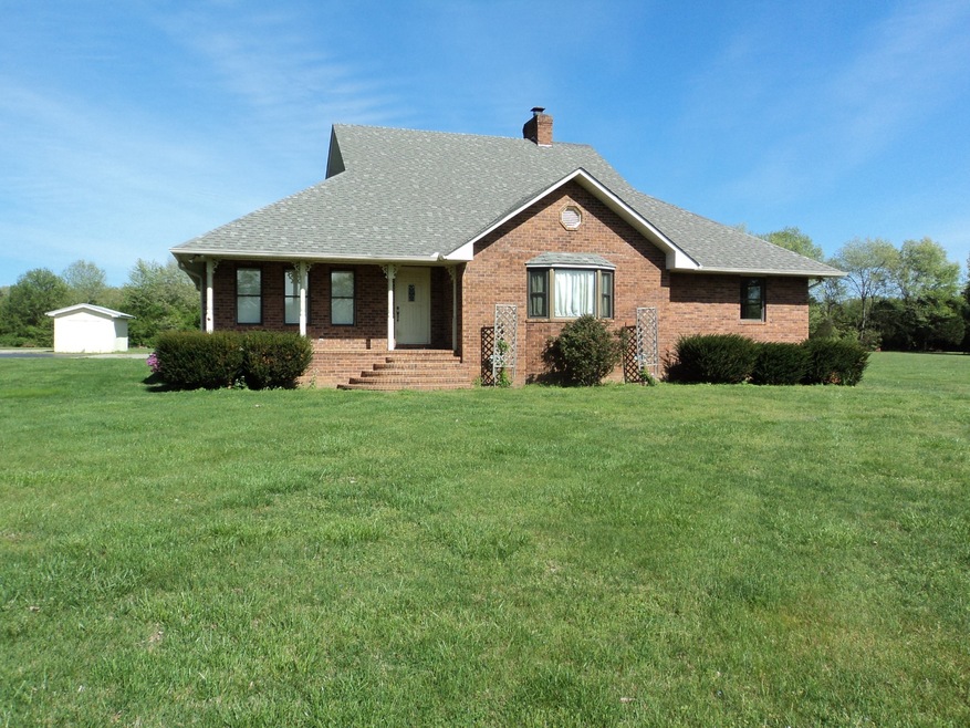 223 Country Ln, Manchester, TN 37355 - photo 1