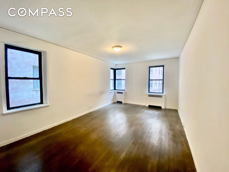 690 Fort Washington Ave unit 3J, New York, NY 10040 - photo 1
