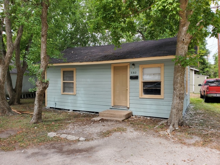 2312 Clover Ave, Bay City, TX 77414 - photo 1