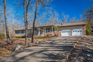 1002 Terry Ln, Harrison, AR 72601 - photo 1