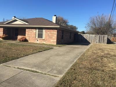 7713 Westcliff St, North Richland Hills, TX 76182 - photo 1