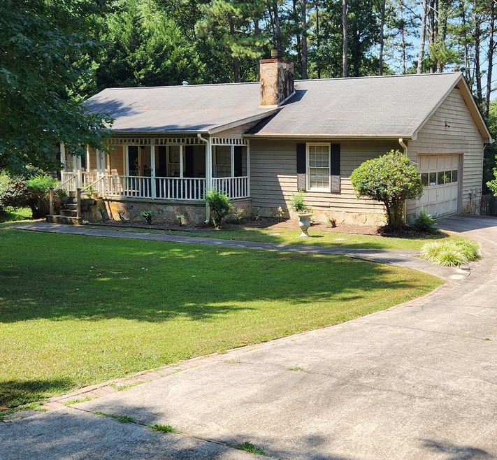 9079 Snipe Ln, Jonesboro, GA 30236 - photo 1