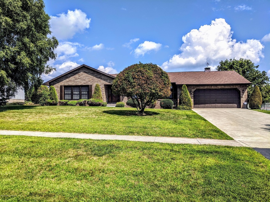 910 Apple Tree Rd, Moscow, PA 18444 - photo 1