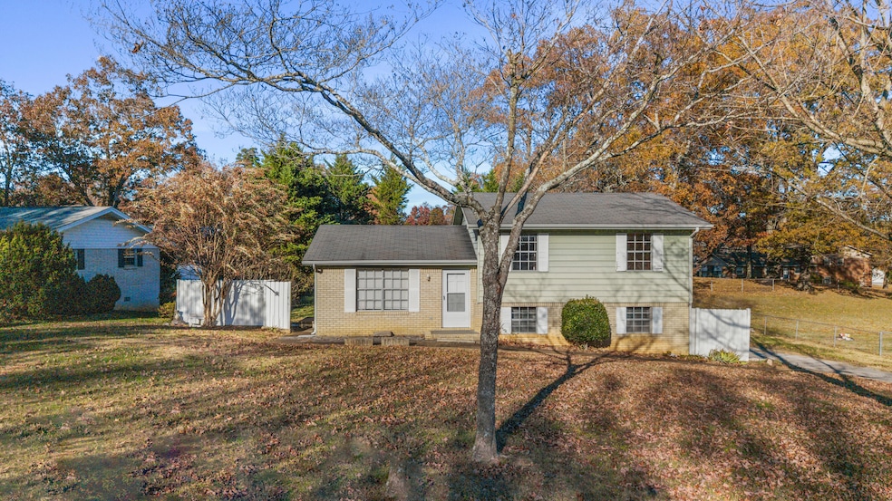 1635 Dale Lane Se Se Ln, Cleveland, TN 37323 - photo 1