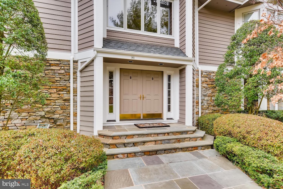 2 Ruxton Green Ct, Towson, MD 21204 - photo 1