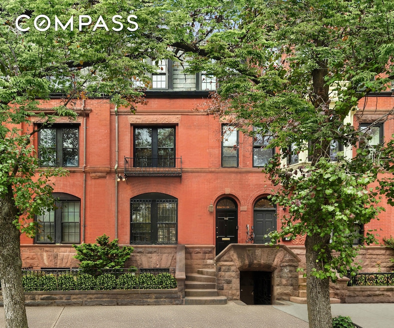 152 E End Ave unit TH, New York, NY 10028 - photo 1