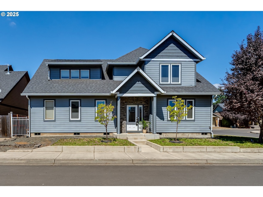 For Sale $599,900 • Co-Listing Agent