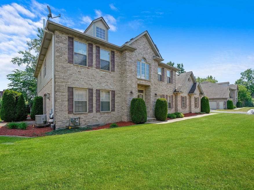 18423 Stonecreek Dr, Hazel Crest, IL 60429 - photo 1