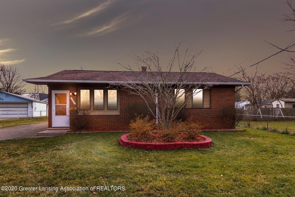 3925 Tennyson Ln, Lansing, MI 48911 - photo 1