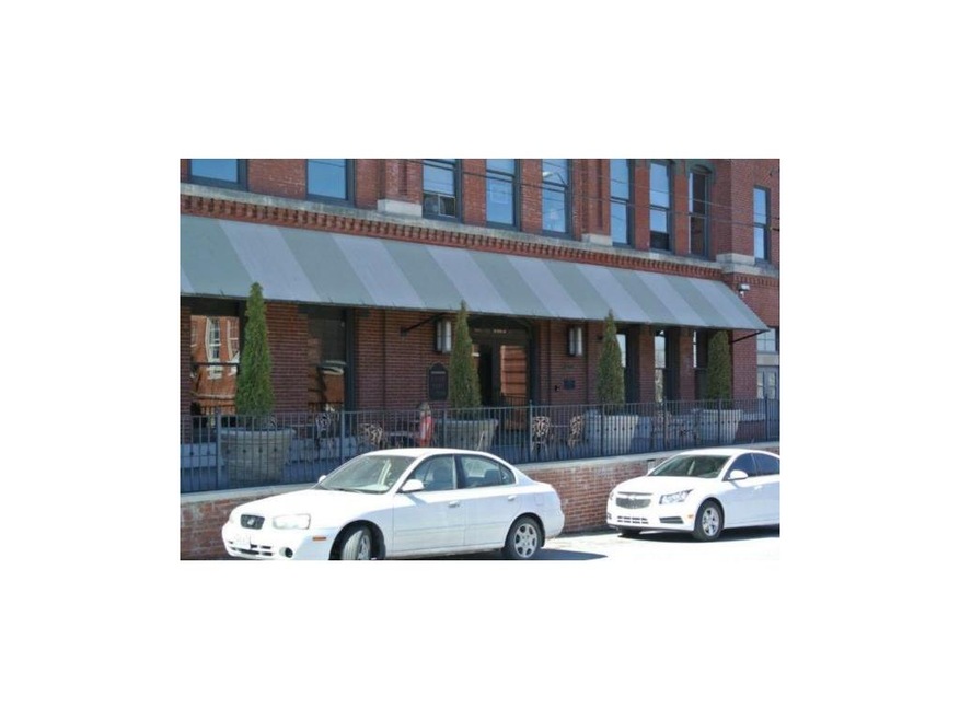 Front Entrance, Outdoor Patio