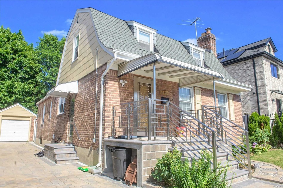 7343 184th St, Fresh Meadows, NY 11366 - photo 1