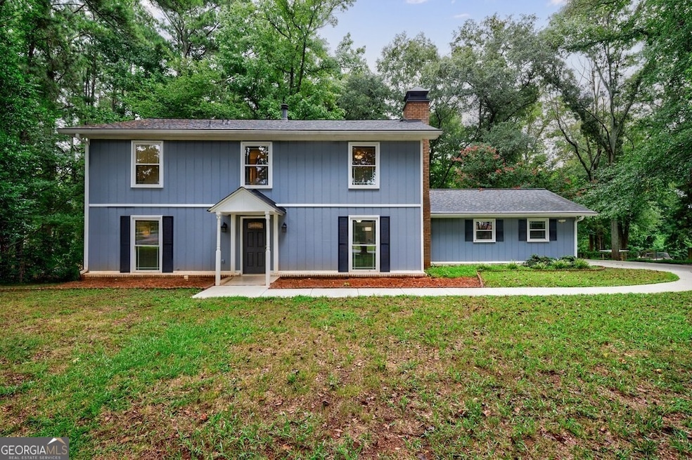 11465 Elkins Rd, Roswell, GA 30076 - photo 1