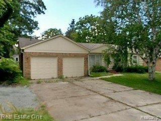 5580 Sunnycrest Dr, West Bloomfield, MI 48323 - photo 1