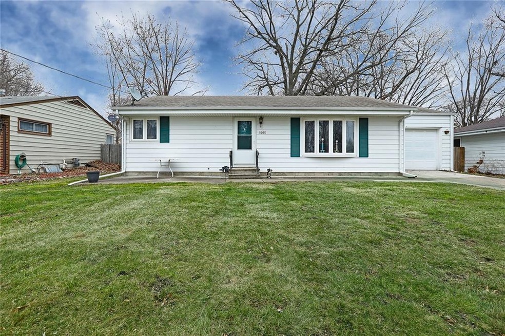 1005 68th St, Windsor Heights, IA 50324 - photo 1
