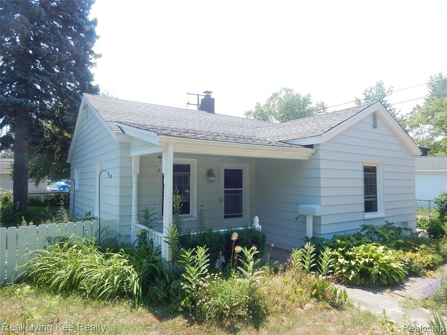 1206 Sanborn St, Port Huron, MI 48060 - photo 1