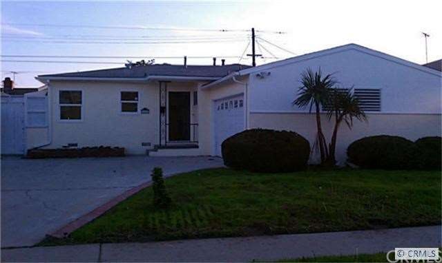 Beautiful Curb Appeal!