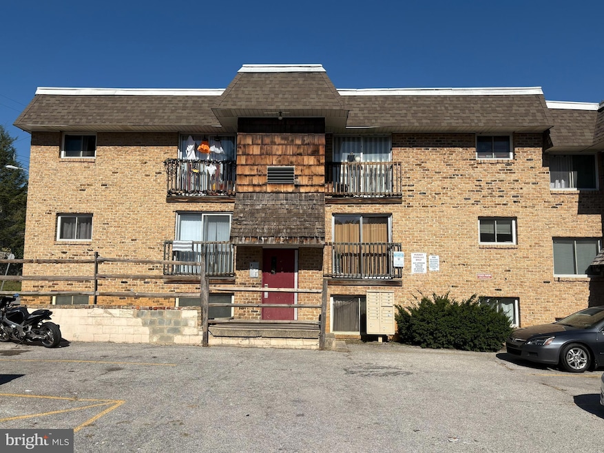 283 Park St unit A13, York, PA 17401 - photo 1