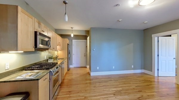 432 Norfolk St unit 2G, Somerville, MA 02143 - photo 1