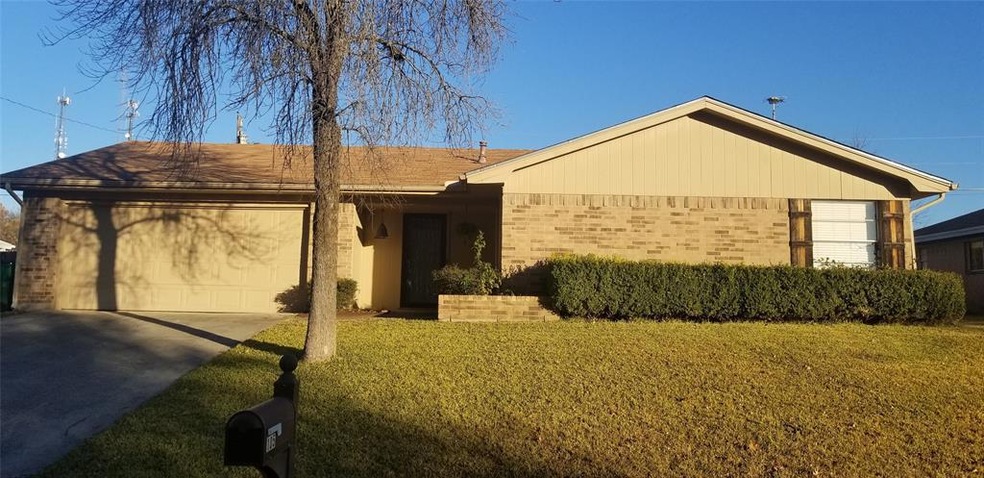 105 S Sendero Dr, Decatur, TX 76234 - photo 1