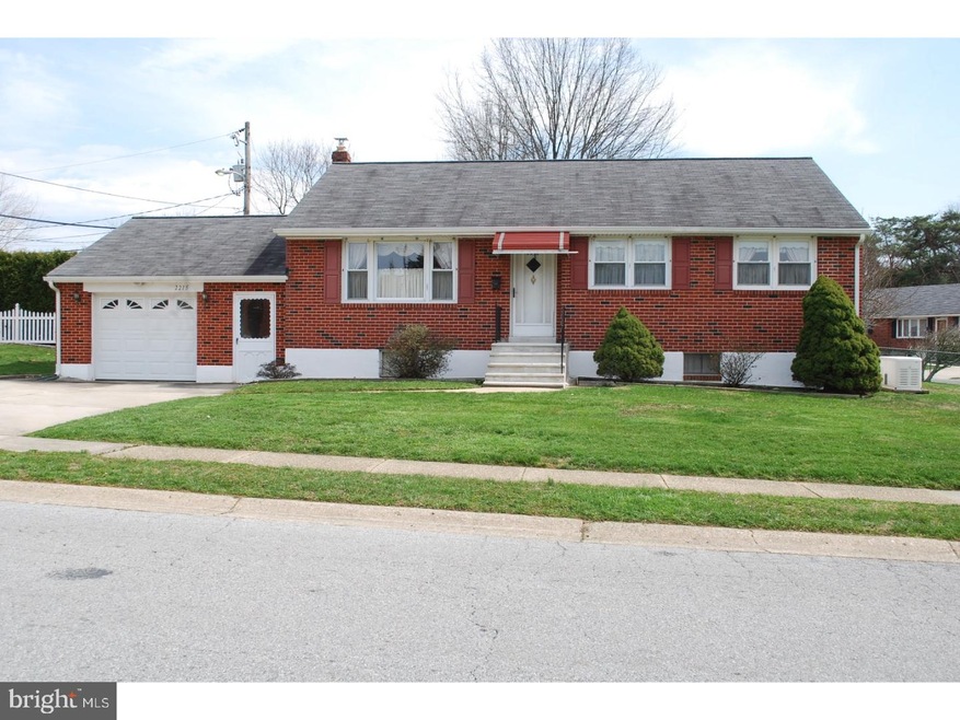 2215 Saint James Dr, Wilmington, DE 19808 - photo 1