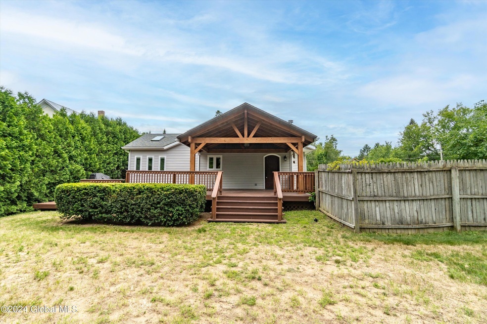 24 Russell St, Ballston Spa, NY 12020 - photo 1