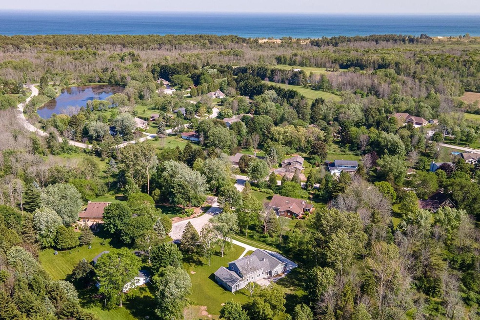 1518 Terry Court, Sheboygan Exterior 16